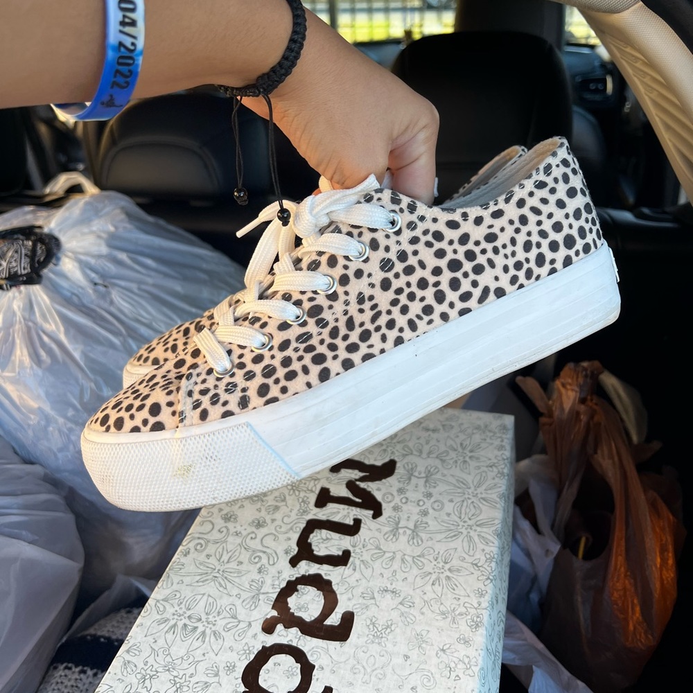 Mudd cheetah platform sneakers